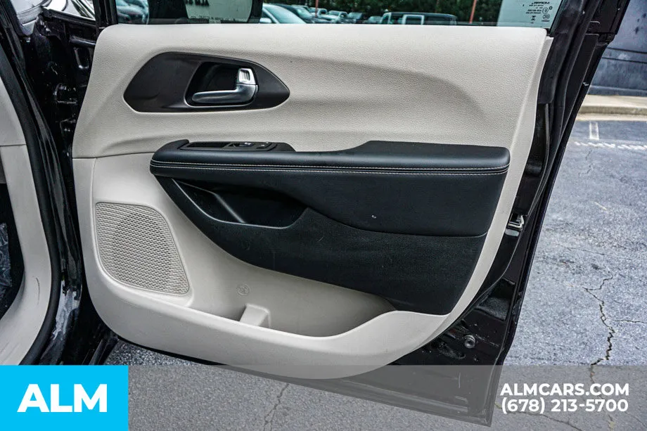 2024 Chrysler Pacifica Touring L - Photo 57