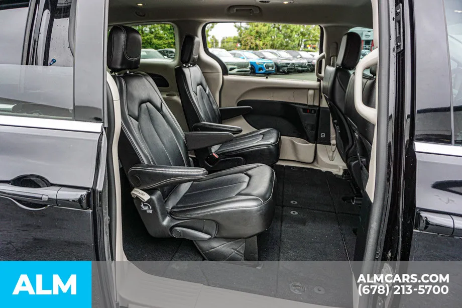 2024 Chrysler Pacifica Touring L - Photo 23