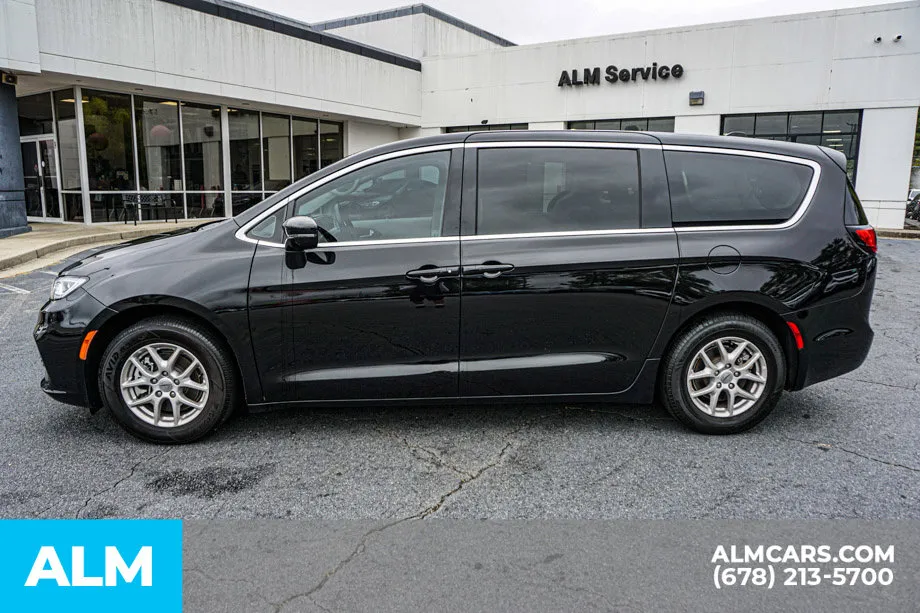 2024 Chrysler Pacifica Touring L - Photo 6