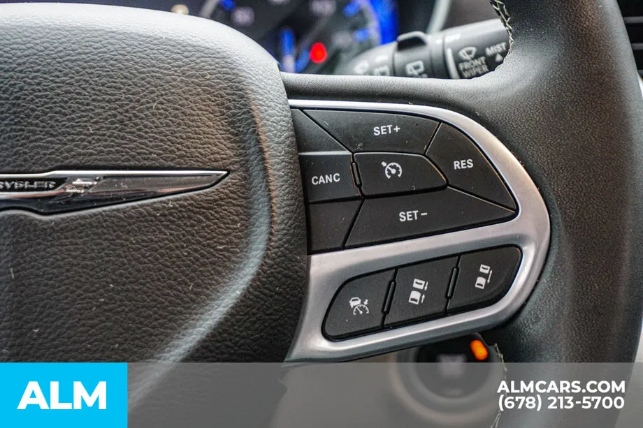 2024 Chrysler Pacifica Touring L - Photo 31