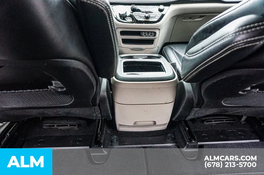 2024 Chrysler Pacifica Touring L - Photo 32