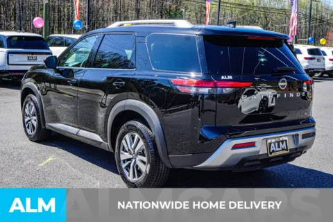 More photos of 2025 Nissan Pathfinder SL at ALM Kennesaw, GA