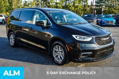 Another view of 2024 Chrysler Pacifica Touring L for sale in Kennesaw, GA at ALM Kennesaw