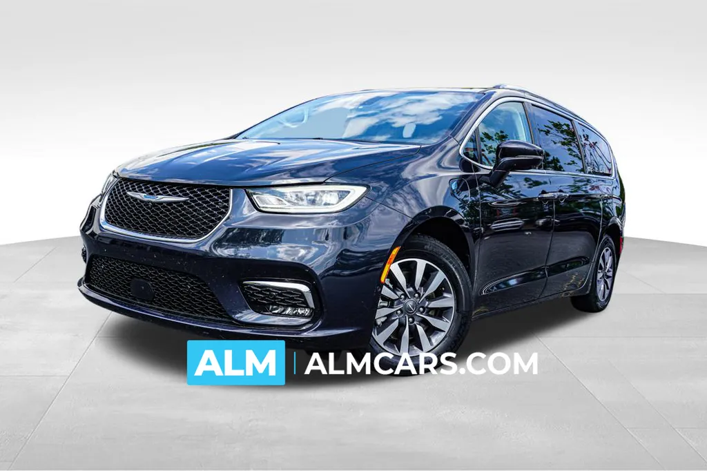 2021 Chrysler Pacifica Hybrid Touring L for sale in Kennesaw, GA
