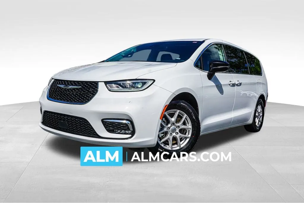 White 2024 Chrysler Pacifica Touring L for sale in Kennesaw, GA