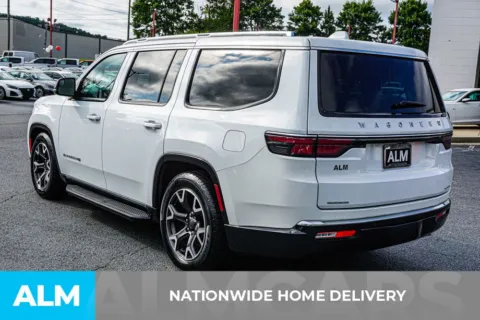 More photos of 2023 Jeep Wagoneer Series III at ALM Kennesaw, GA