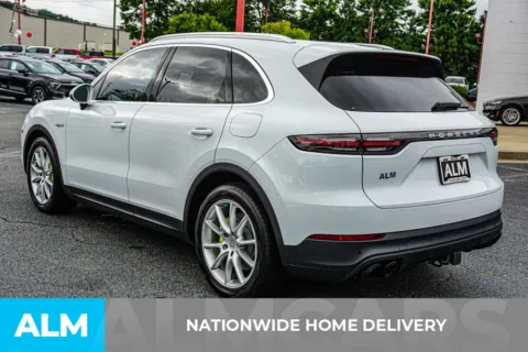 More photos of 2022 Porsche Cayenne E-Hybrid at ALM Kennesaw, GA