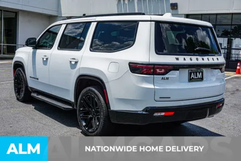 More photos of 2023 Jeep Wagoneer Series II at ALM Kennesaw, GA