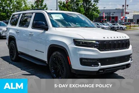 More photos of 2023 Jeep Wagoneer Series II at ALM Kennesaw, GA