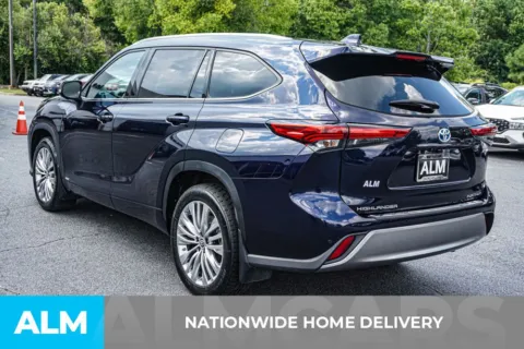 More photos of 2023 Toyota Highlander Hybrid Platinum at ALM Kennesaw, GA