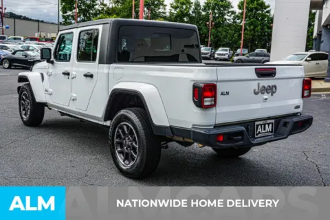 More photos of 2023 Jeep Gladiator Overland at ALM Kennesaw, GA