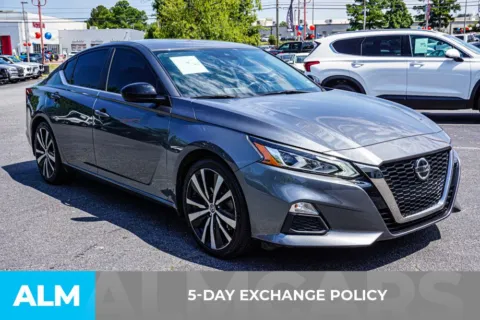 More photos of 2020 Nissan Altima 2.5 SR at ALM Kennesaw, GA