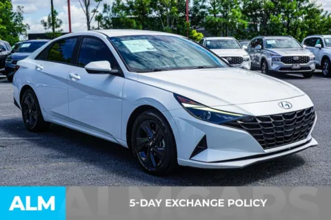 More photos of 2021 Hyundai Elantra SEL at ALM Kennesaw, GA