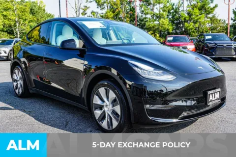 More photos of 2022 Tesla Model Y Long Range at ALM Kennesaw, GA