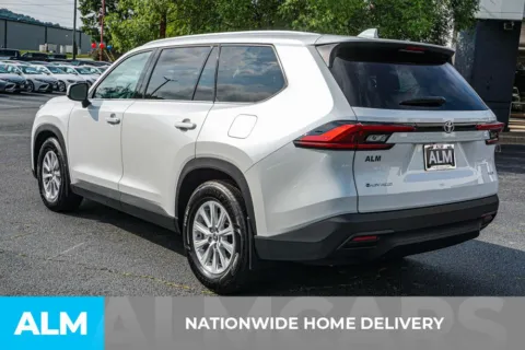 More photos of 2024 Toyota Grand Highlander Hybrid XLE at ALM Kennesaw, GA