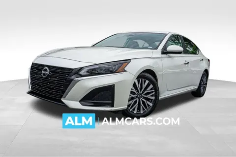 White 2023 Nissan Altima 2.5 SV for sale in Kennesaw, GA
