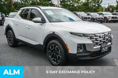 More photos of 2022 Hyundai Santa Cruz SEL Premium at ALM Kennesaw, GA