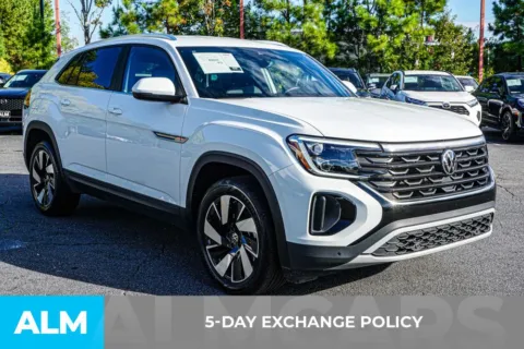 More photos of 2024 Volkswagen Atlas Cross Sport 2.0T SE w/Technology at ALM Kennesaw, GA