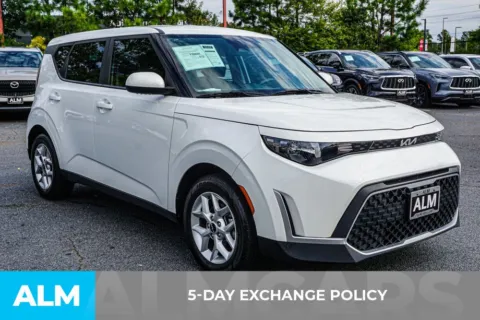 More photos of 2023 Kia Soul LX at ALM Kennesaw, GA