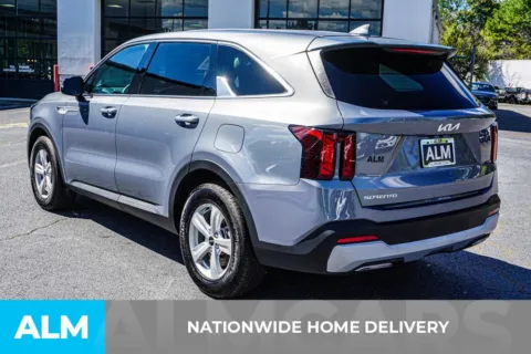 More photos of 2024 Kia Sorento LX at ALM Kennesaw, GA