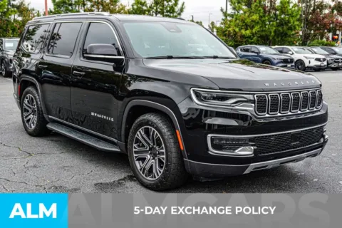 More photos of 2022 Jeep Wagoneer Series III at ALM Kennesaw, GA
