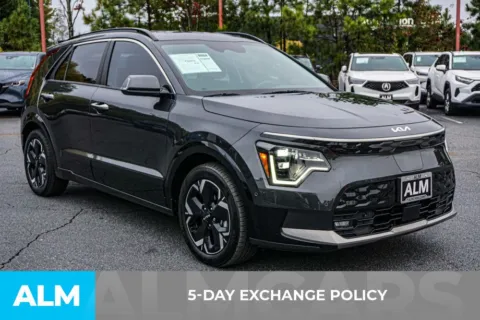 More photos of 2023 Kia Niro EV Wave at ALM Kennesaw, GA