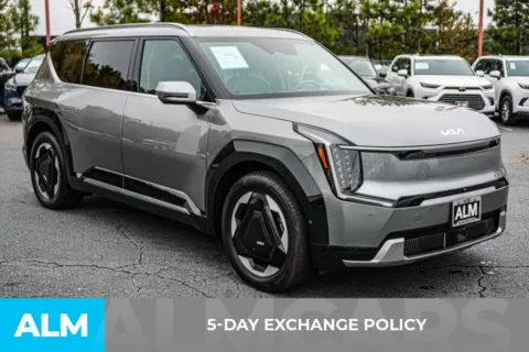 More photos of 2024 Kia EV9 Land at ALM Kennesaw, GA
