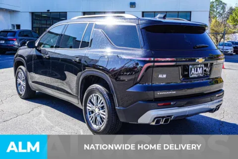 More photos of 2024 Chevrolet Traverse LT at ALM Kennesaw, GA