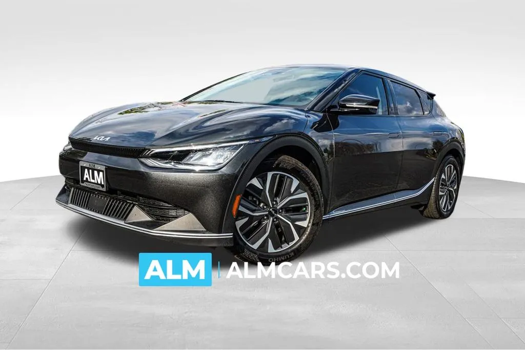 2024 Kia EV6 Light L/R's photo