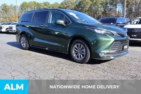 More photos of 2024 Toyota Sienna XLE at ALM Gwinnett, GA