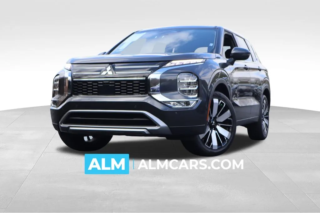 2025 Mitsubishi Outlander SE's photo