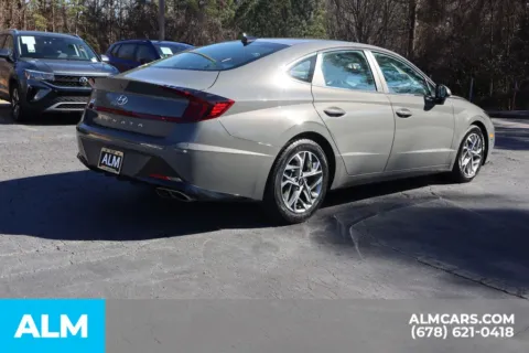 More photos of 2023 Hyundai Sonata SEL at ALM Gwinnett, GA