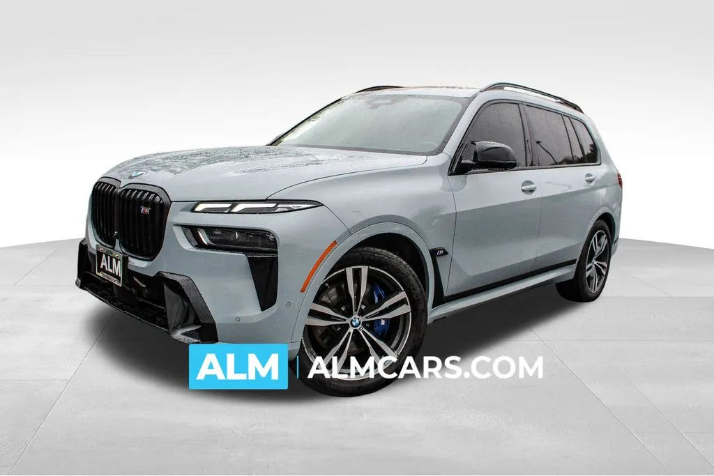 2023 BMW X7 M60i's photo