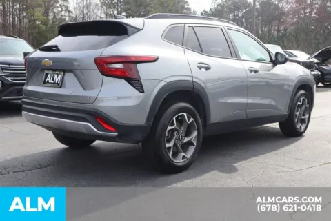 More photos of 2025 Chevrolet Trax LT at ALM Gwinnett, GA