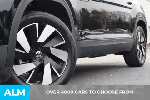 Photos of 2025 Volkswagen Atlas Cross Sport 2.0T SE w/Technology for sale in Duluth, GA at ALM Gwinnett