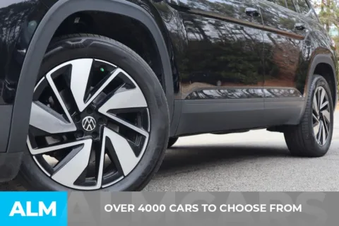 Another view of 2024 Volkswagen Atlas 2.0T SE w/Technology for sale in Duluth, GA at ALM Gwinnett