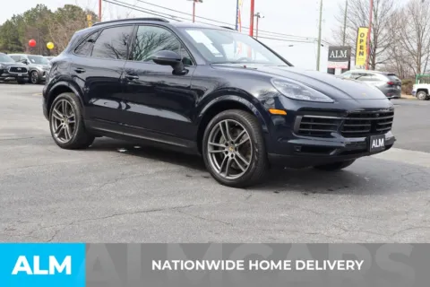 More photos of 2023 Porsche Cayenne S Platinum Edition at ALM Gwinnett, GA