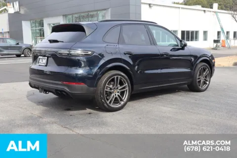 More photos of 2023 Porsche Cayenne S Platinum Edition at ALM Gwinnett, GA