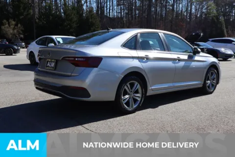 More photos of 2024 Volkswagen Jetta 1.5T SE at ALM Gwinnett, GA