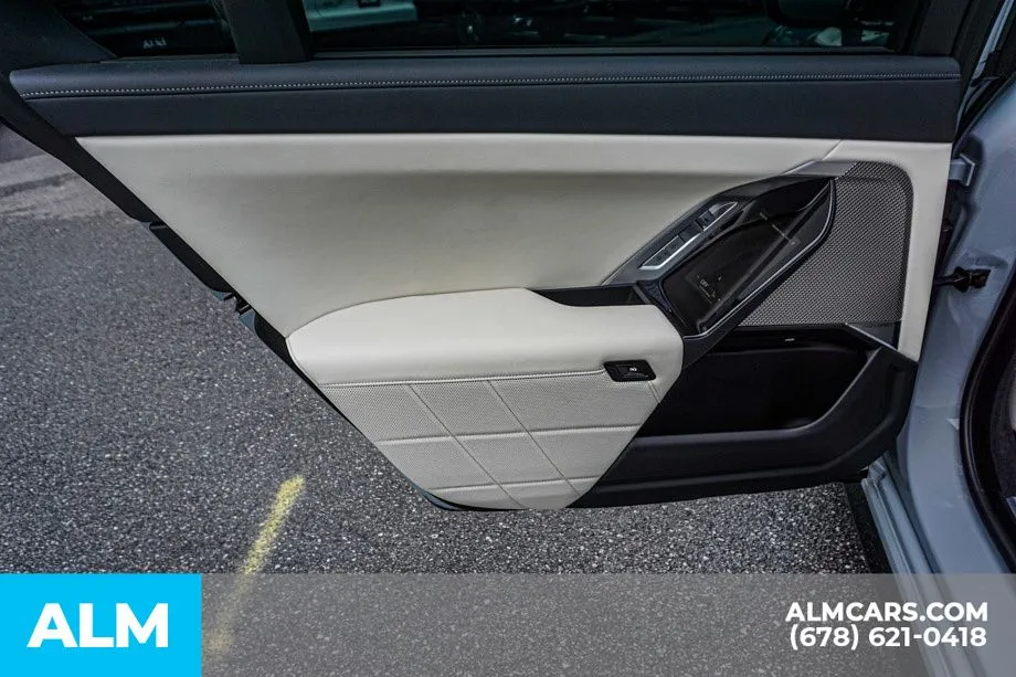 2024 BMW 7 Series 760i - Photo 55