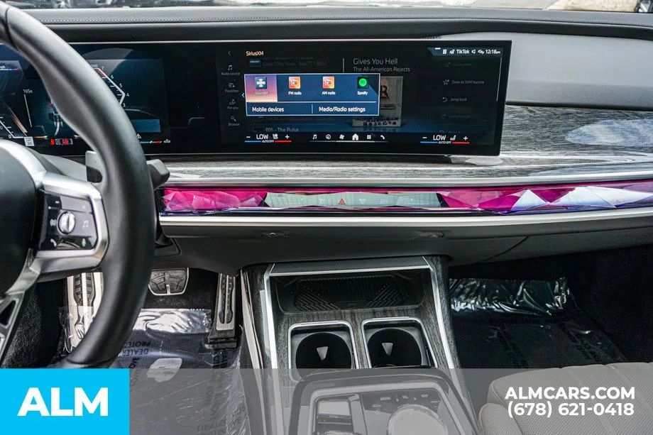 2024 BMW 7 Series 760i - Photo 41