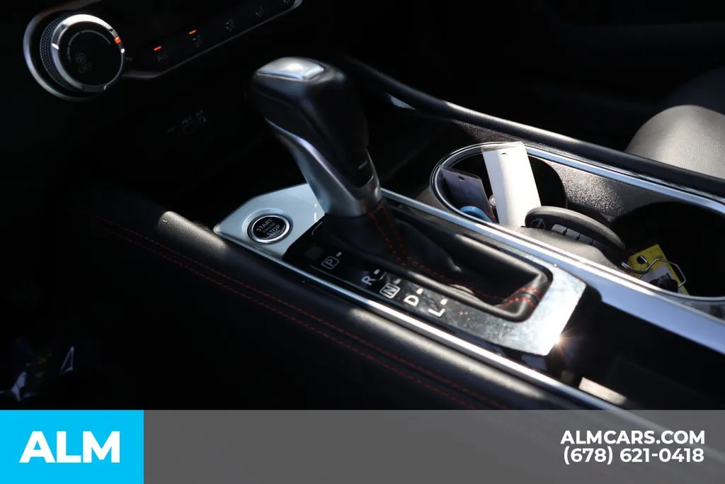 2025 Nissan Altima SR - Photo 29