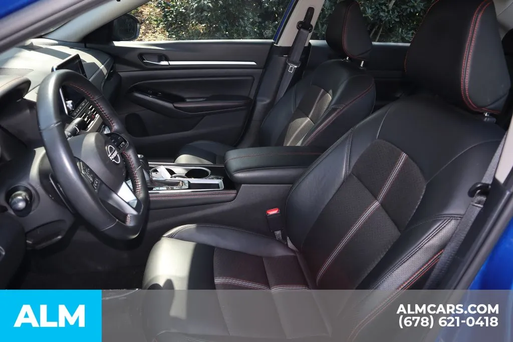 2025 Nissan Altima SR - Photo 16