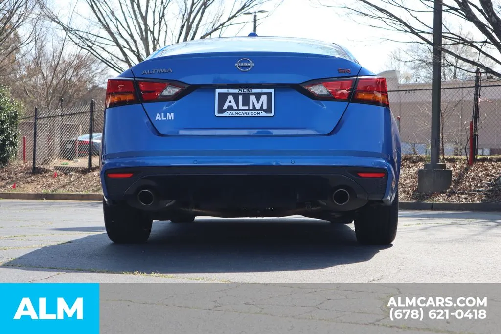 2025 Nissan Altima SR - Photo 7