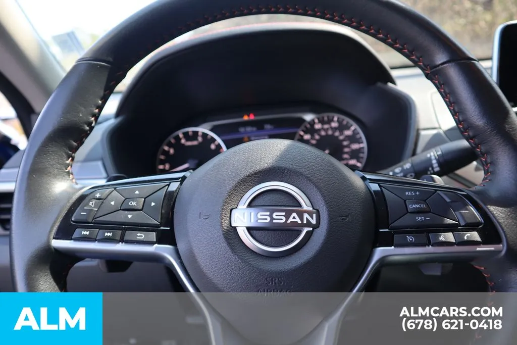 2025 Nissan Altima SR - Photo 28