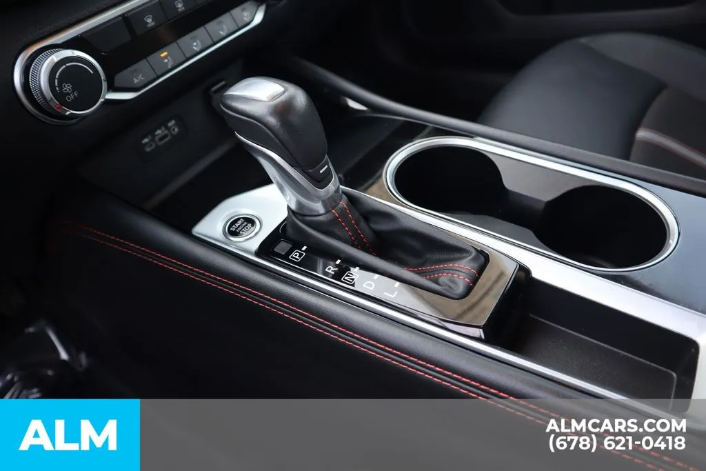 2025 Nissan Altima SR - Photo 27