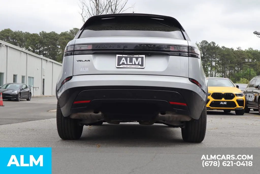 Land Rover Range Rover Velar photo 6