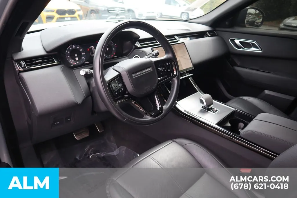 Land Rover Range Rover Velar photo 9