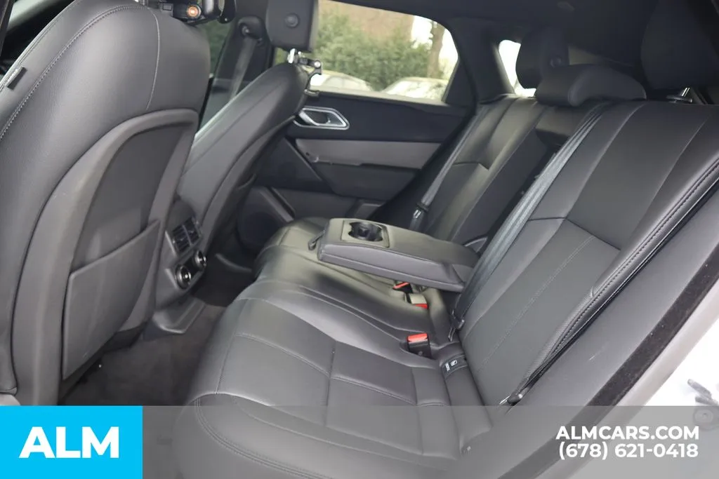 Land Rover Range Rover Velar photo 17