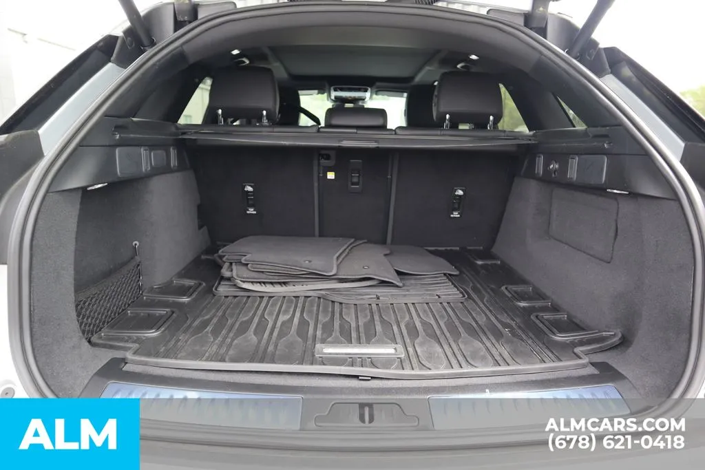 Land Rover Range Rover Velar photo 20